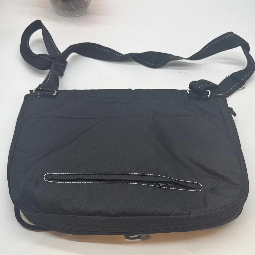 Sherpani Black and Burgundy Crossbody Bag TOT8448F